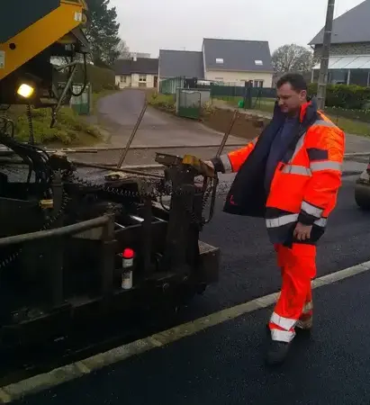 chauffeur de finisseur indépendant Le Mans-3